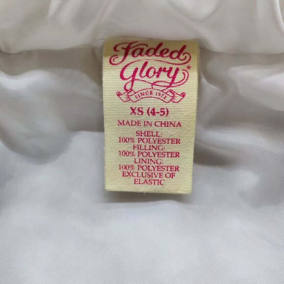 Girls zip front Puffer Vest with Sequins - Picture 7 of 7